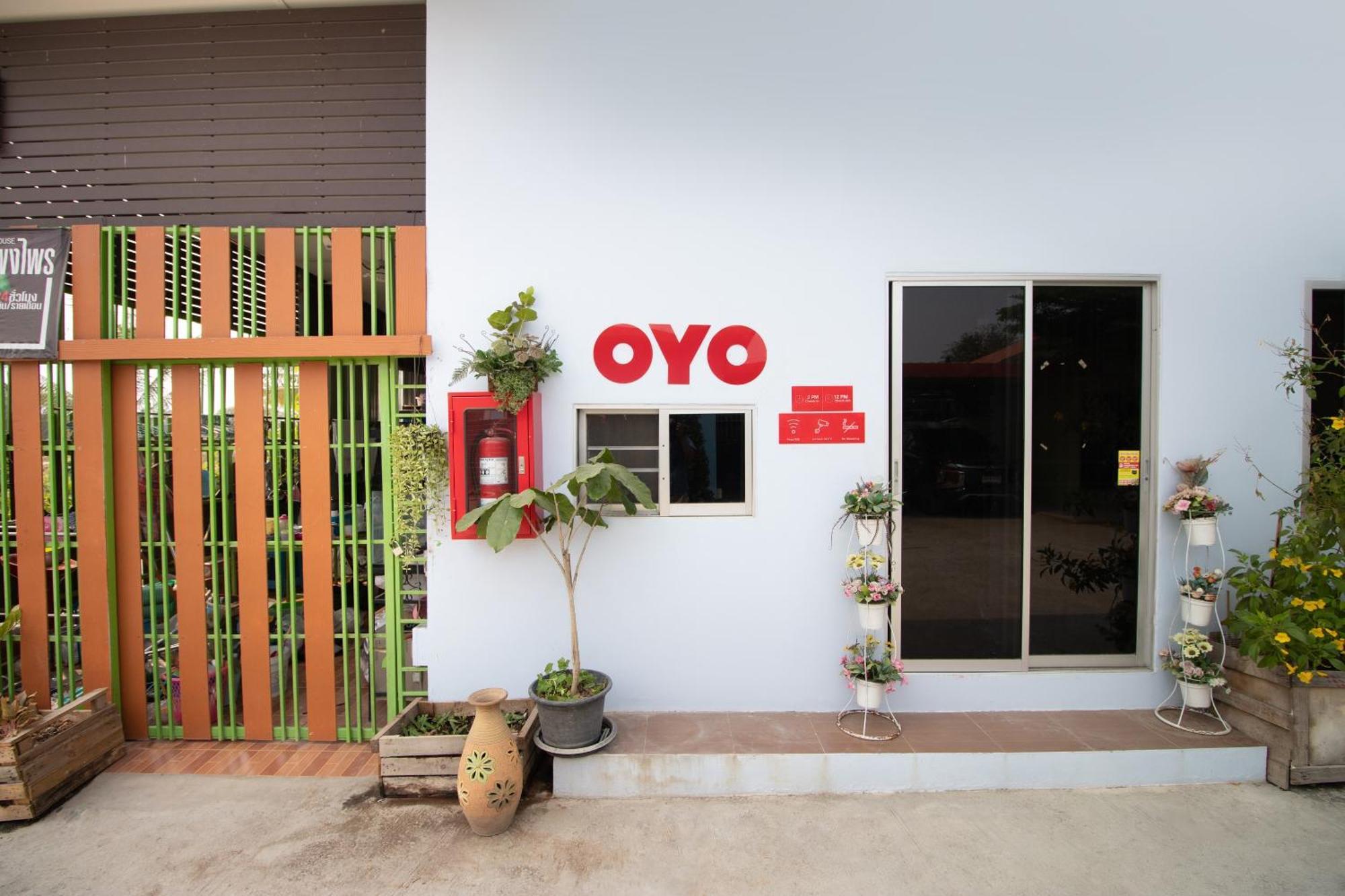 ホテル Oyo 644 ポンパイ ハウス バンコク都 エクステリア 写真